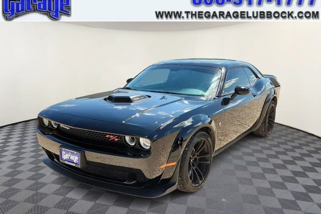 2022 Dodge Challenger R/T Scat Pack photo 1