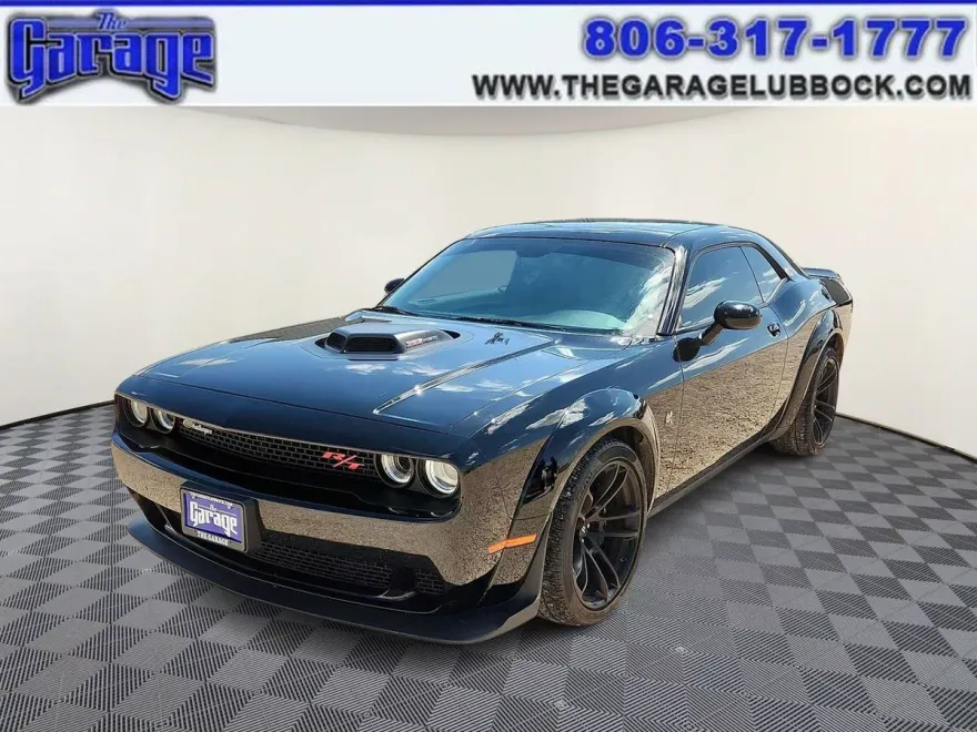2022 Dodge Challenger R/T Scat Pack photo 1