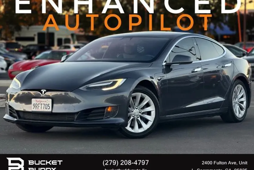 2017 Tesla Model S 60 photo 1