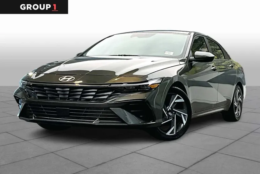 2024 Hyundai Elantra SEL Convenience photo 1