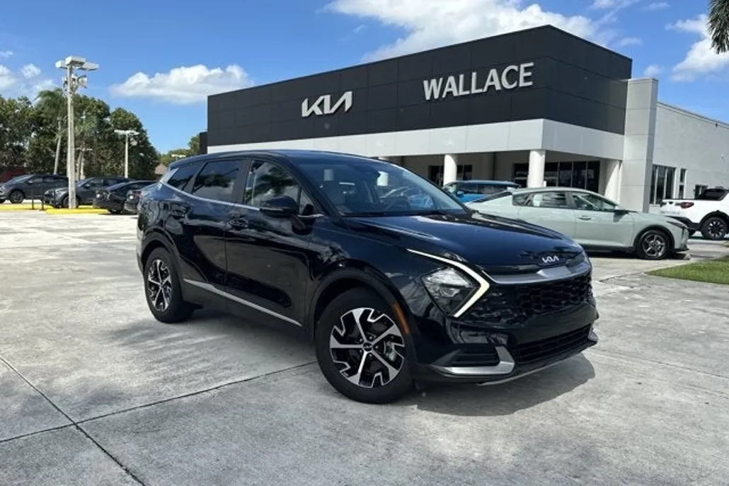 2023 Kia Sportage EX photo 1