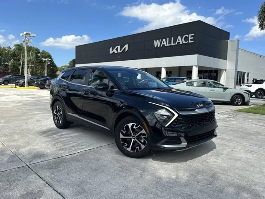 2023 Kia Sportage EX photo 1