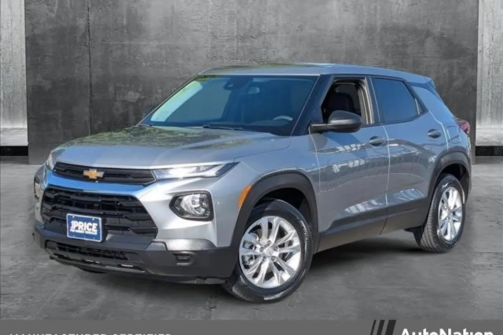 2023 Chevrolet Trailblazer LS photo 1
