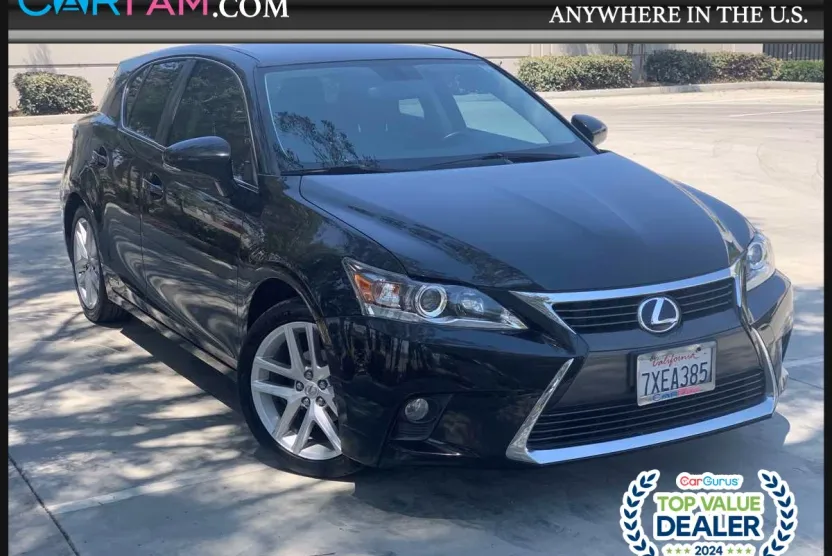 2017 Lexus CT 200h photo 1