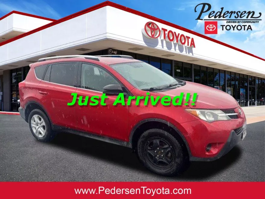 2014 Toyota RAV4 LE photo 1