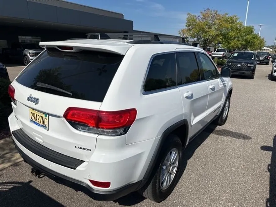 2019 Jeep Grand Cherokee Laredo E photo 1