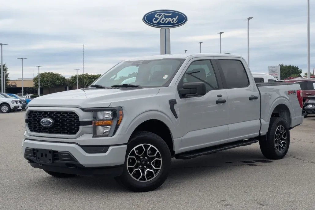 2023 Ford F-150 XL photo 1