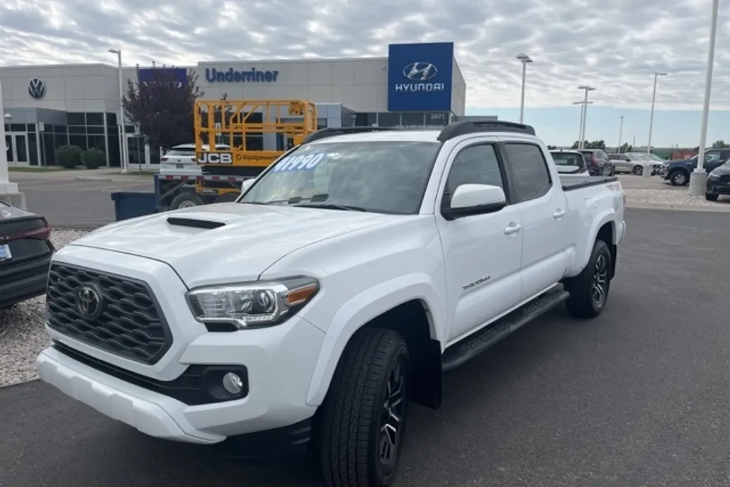 2020 Toyota Tacoma TRD Sport photo 1