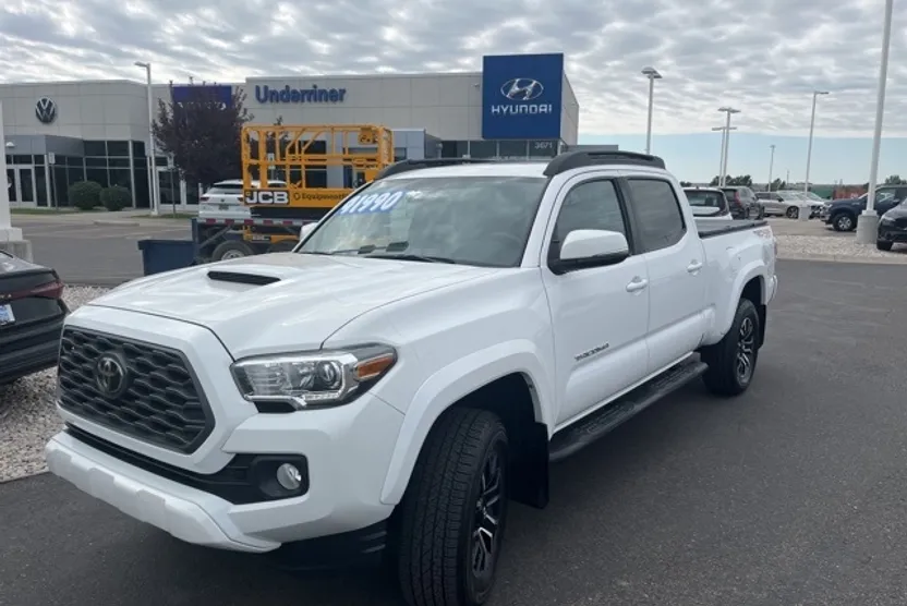 2020 Toyota Tacoma TRD Sport photo 1