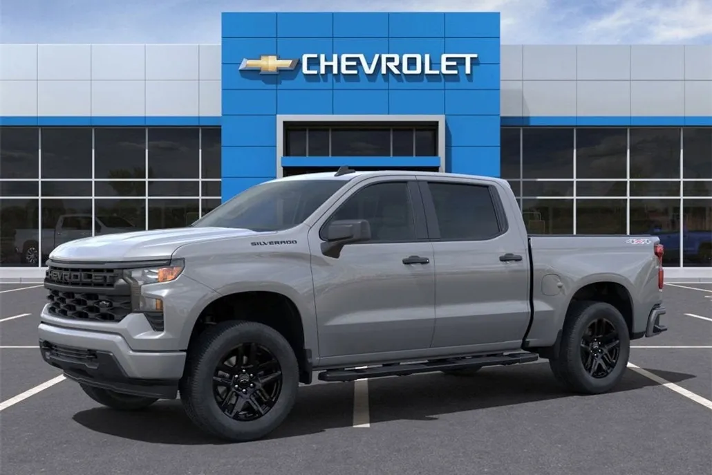 2025 Chevrolet Silverado 1500 Custom photo 1