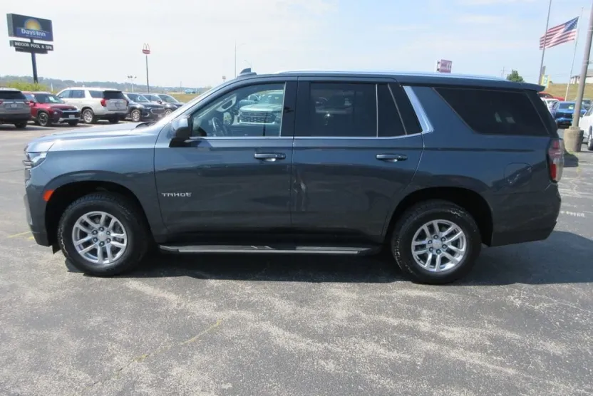 2021 Chevrolet Tahoe LT photo 1
