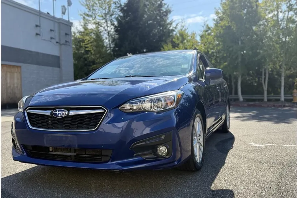 2018 Subaru Impreza 2.0i Premium photo 1