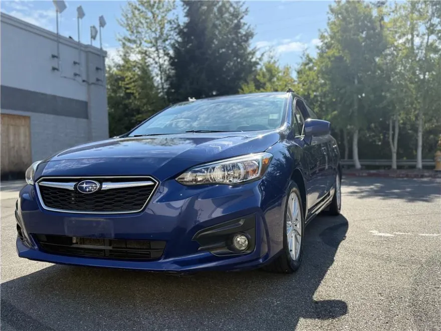 2018 Subaru Impreza 2.0i Premium photo 1