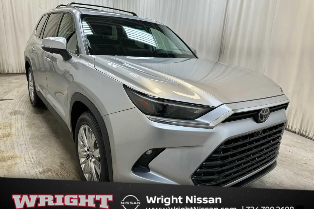 2024 Toyota Grand Highlander Platinum photo 1