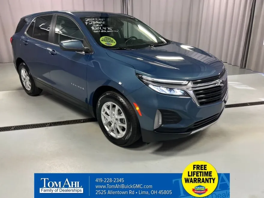 2024 Chevrolet Equinox LT photo 1