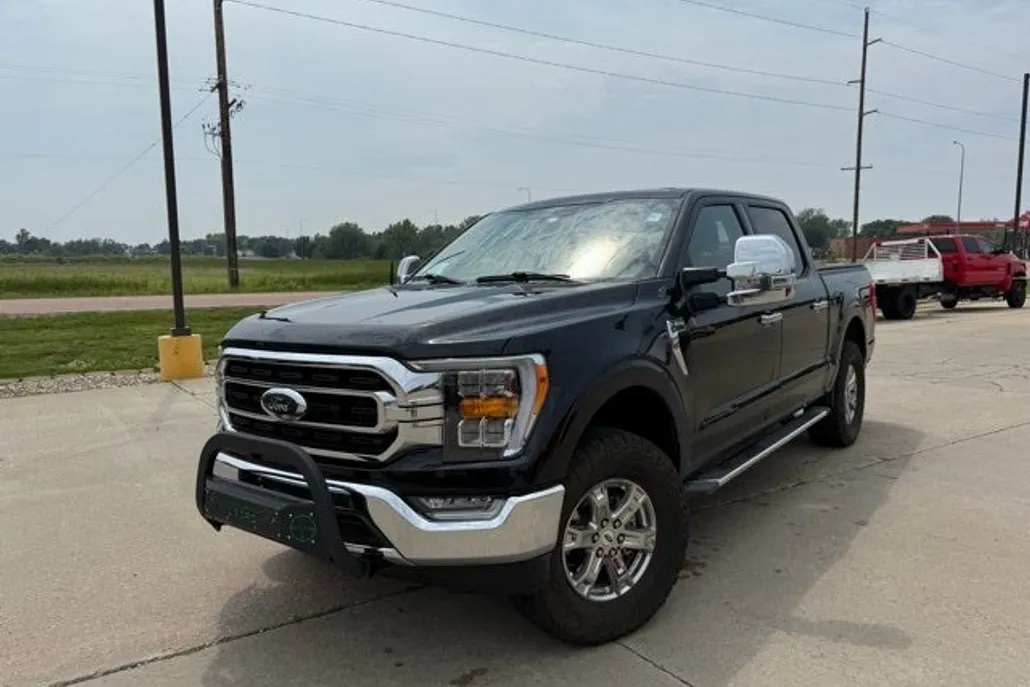 2023 Ford F-150 XLT photo 1