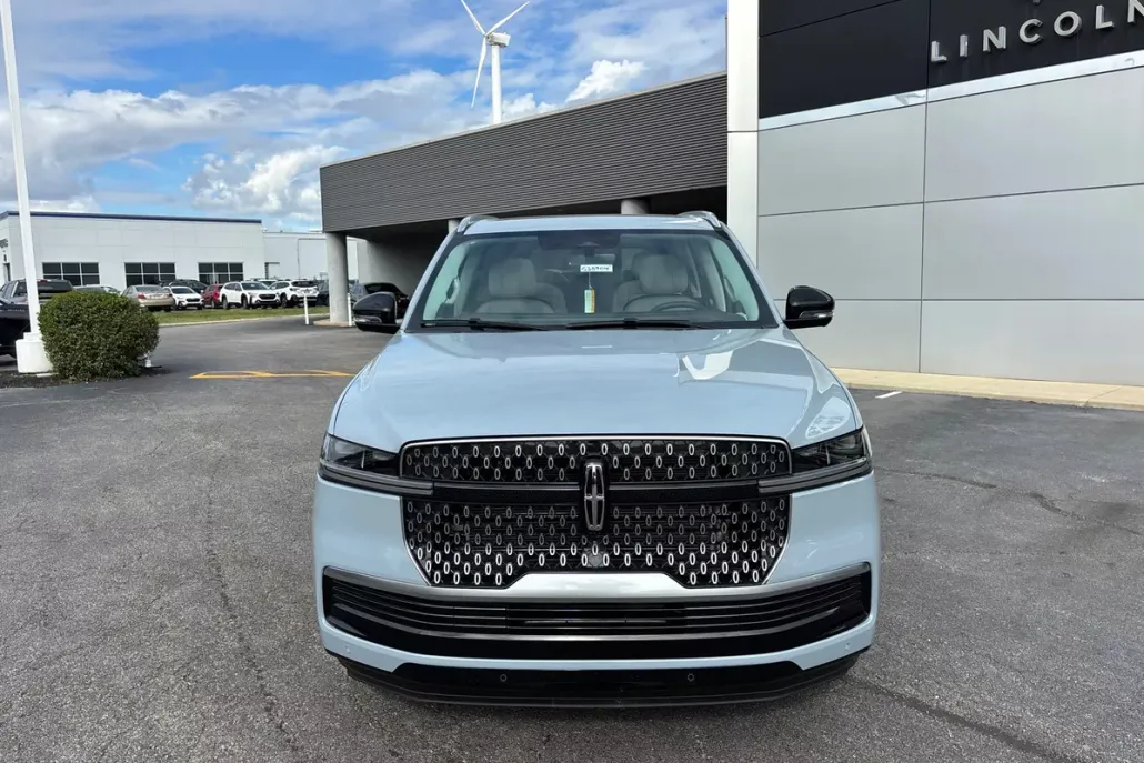 2025 Lincoln Navigator Reserve photo 1