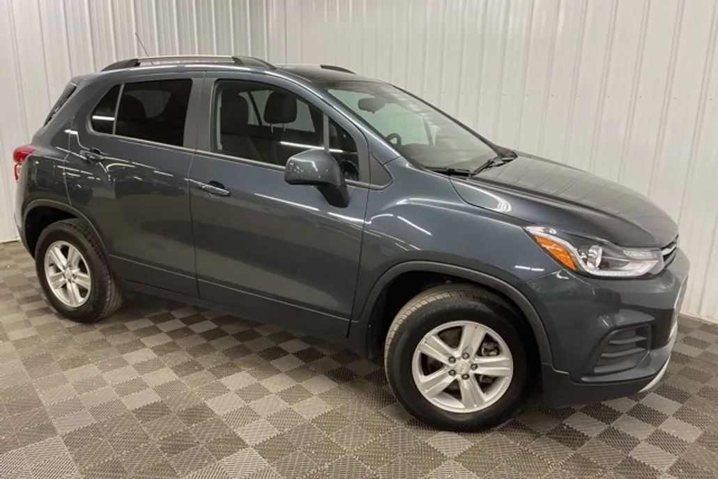 2021 Chevrolet Trax LT photo 1
