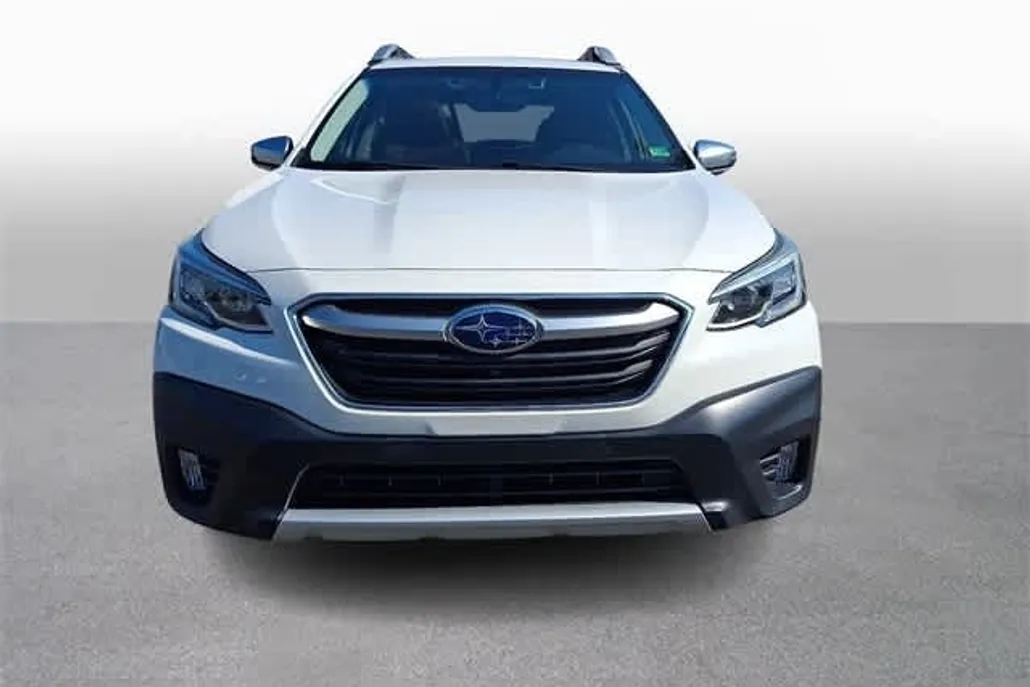 2022 Subaru Outback Touring photo 1