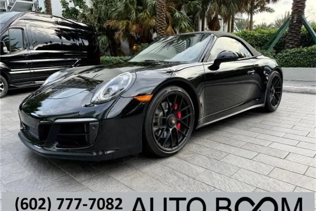 2018 Porsche 911 4 GTS photo 1