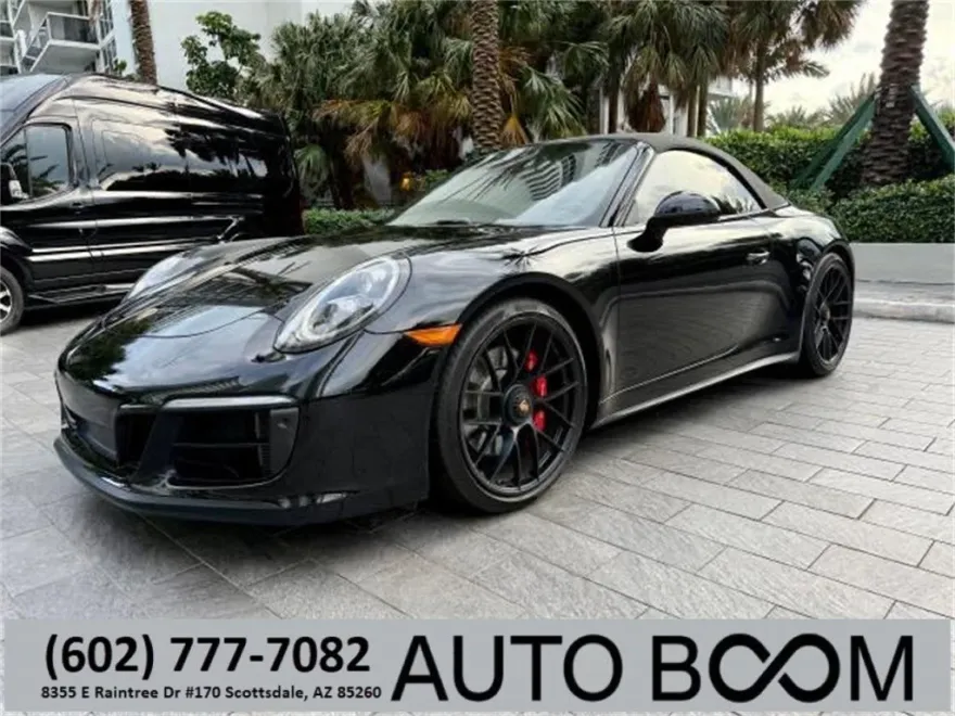 2018 Porsche 911 4 GTS photo 1