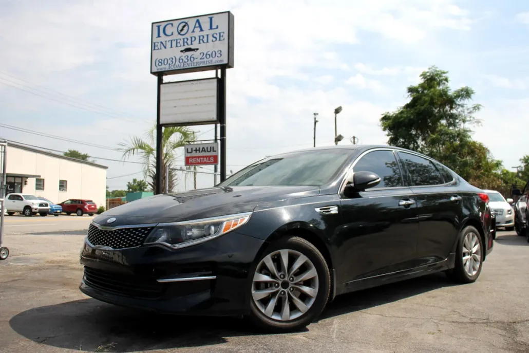 2018 Kia Optima EX photo 1