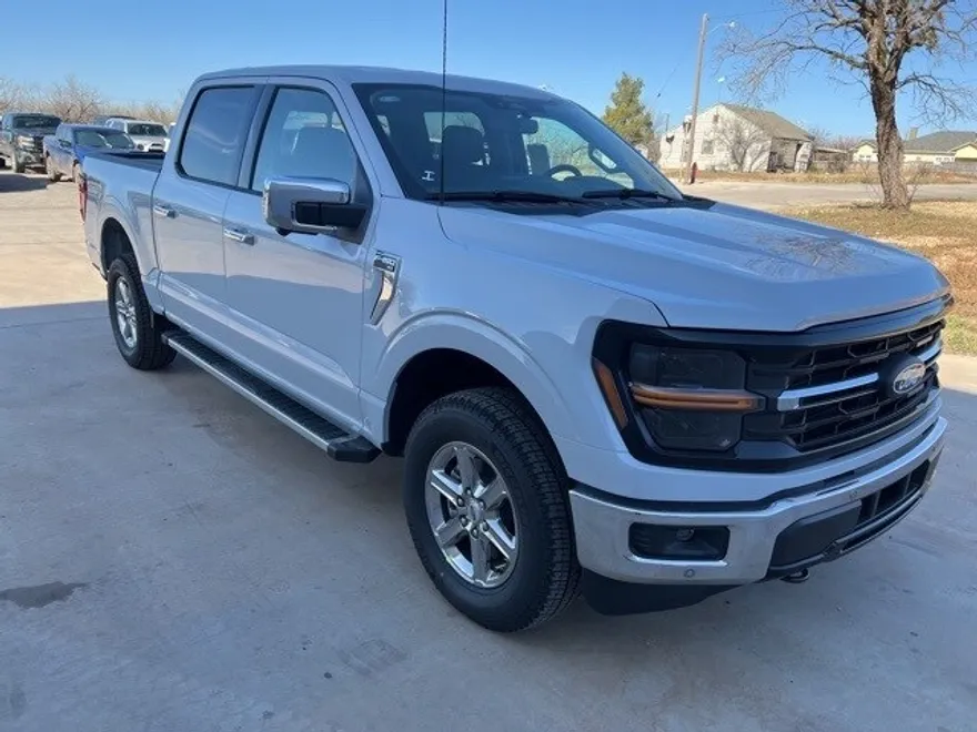 2025 Ford F-150 XLT photo 1