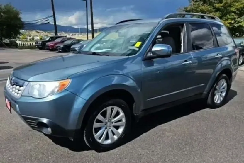 2013 Subaru Forester 2.5X Premium photo 1