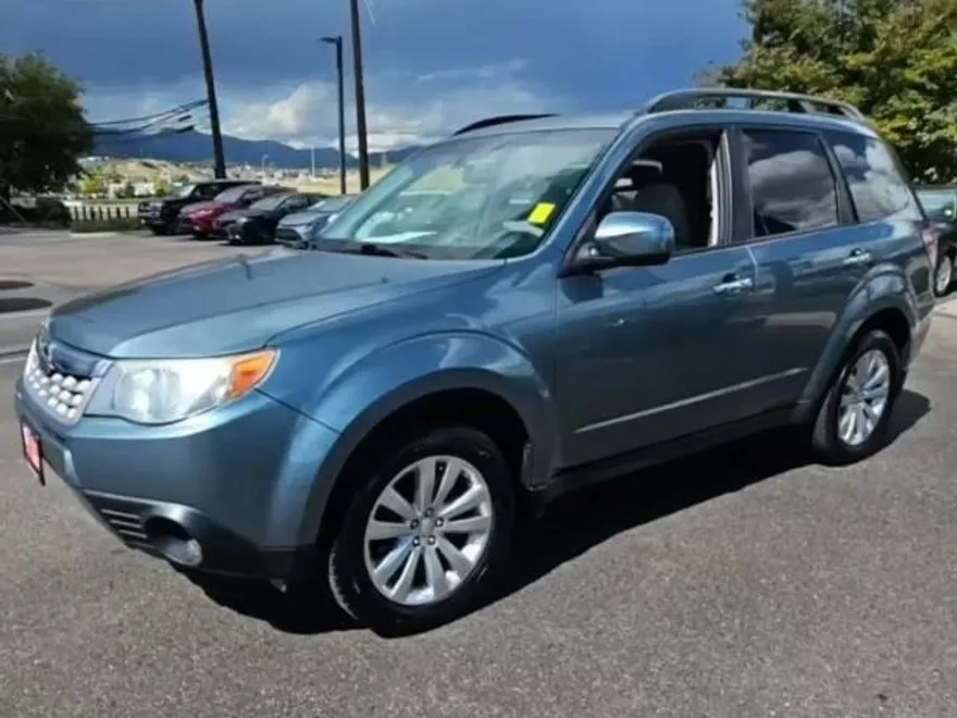 2013 Subaru Forester 2.5X Premium photo 1