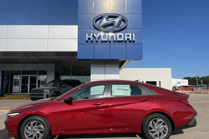2025 Hyundai Elantra Hybrid Blue photo 1