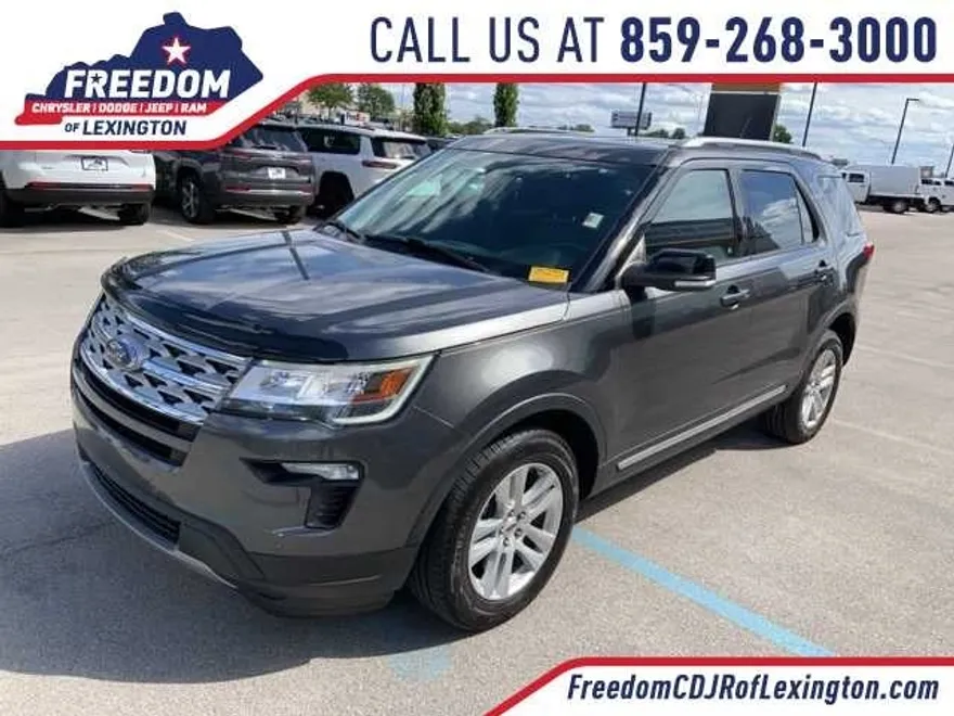 2018 Ford Explorer XLT photo 1