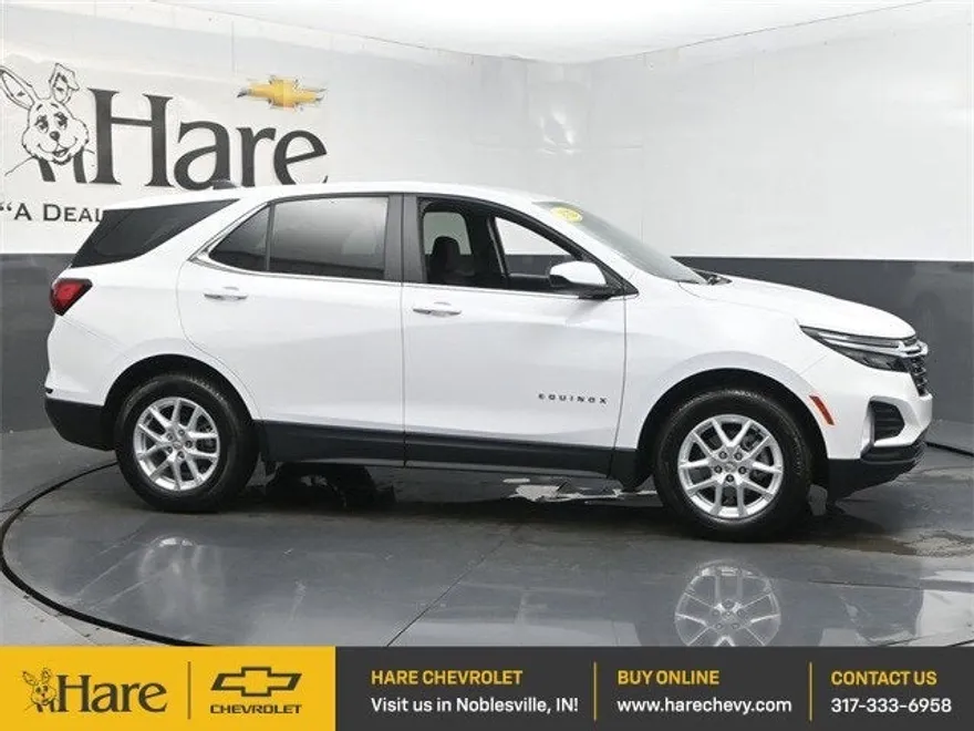 2022 Chevrolet Equinox LT photo 1