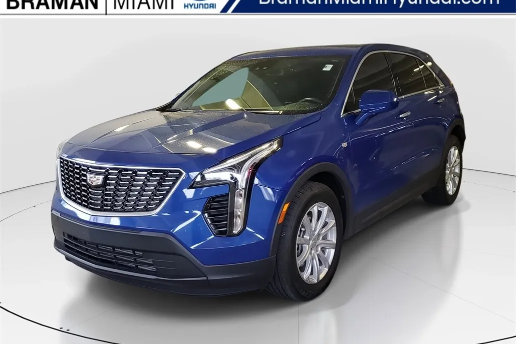 2022 Cadillac XT4 Luxury photo 1