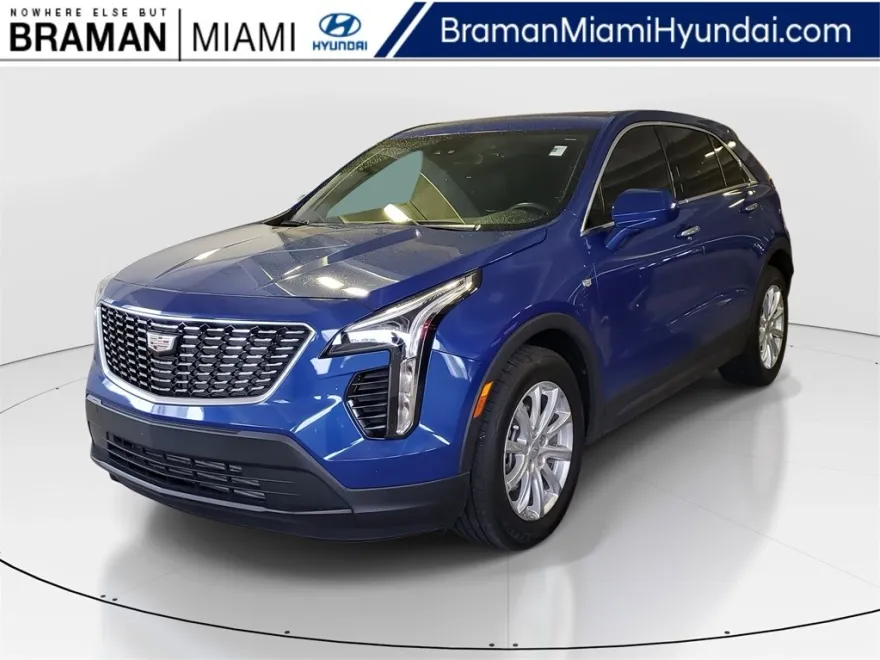 2022 Cadillac XT4 Luxury photo 1