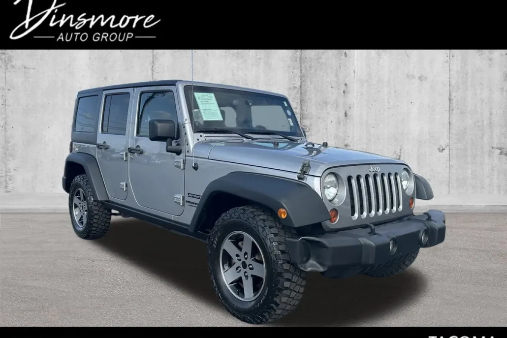2013 Jeep Wrangler Unlimited Sport photo 1