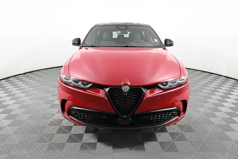 2024 Alfa Romeo Tonale Veloce photo 1
