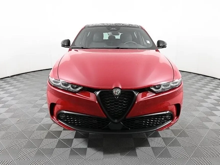 2024 Alfa Romeo Tonale Veloce photo 1