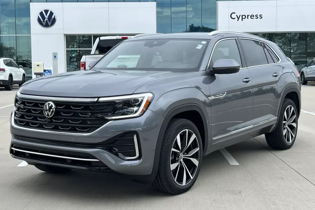 2025 Volkswagen Atlas Cross Sport SEL Premium R-Line photo 1