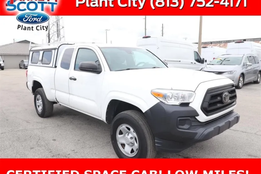 2022 Toyota Tacoma SR photo 1