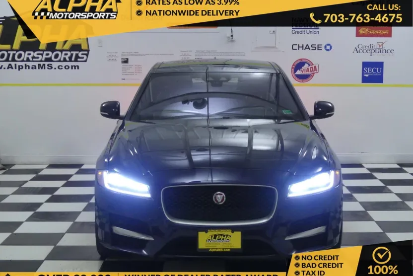 2017 Jaguar XF 35t R-Sport photo 1