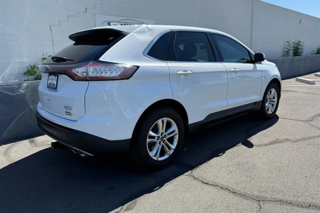 2016 Ford Edge SEL photo 1