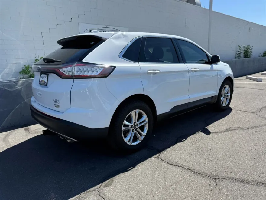 2016 Ford Edge SEL photo 1