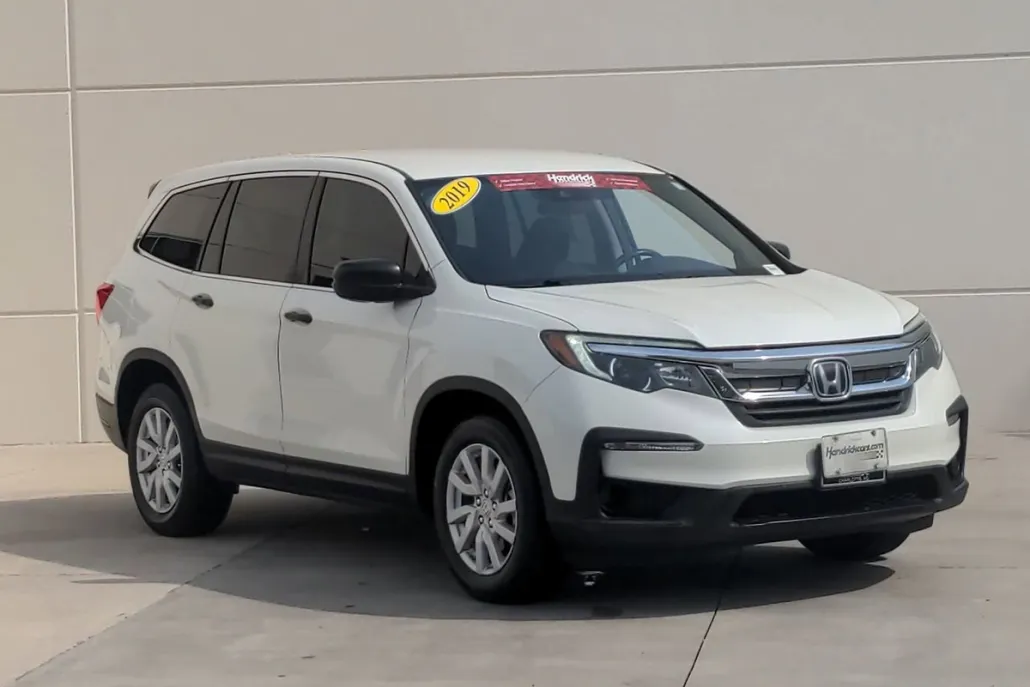 2019 Honda Pilot LX photo 1