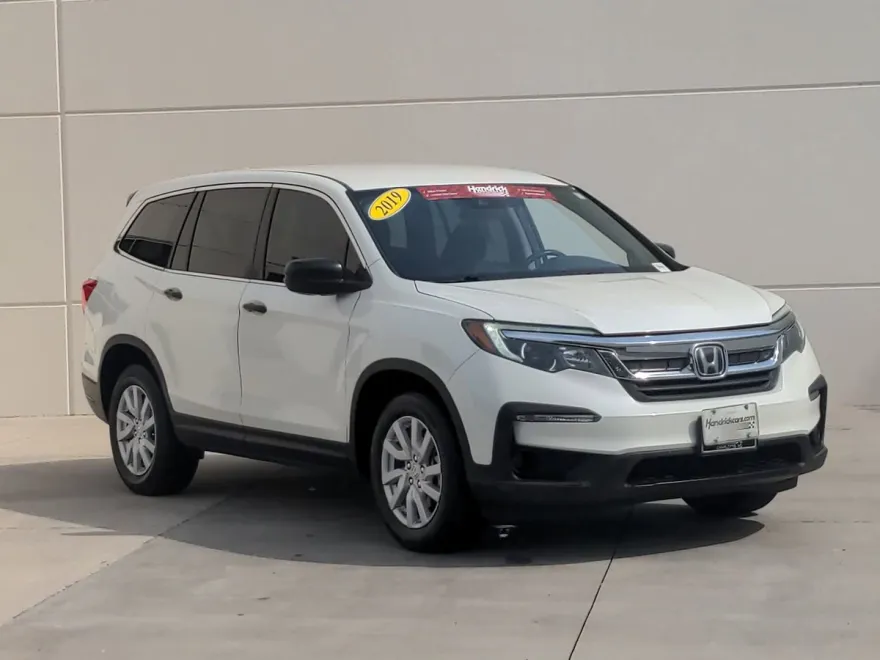 2019 Honda Pilot LX photo 1