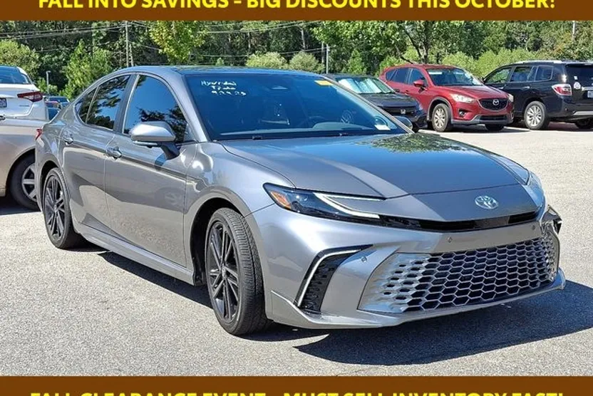 2025 Toyota Camry XSE photo 1