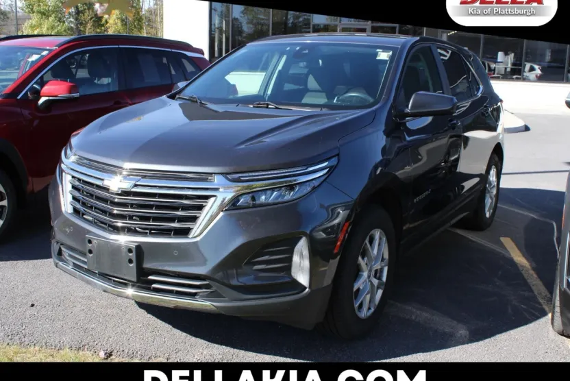 2022 Chevrolet Equinox LT photo 1