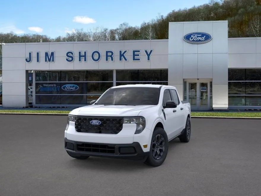 2025 Ford Maverick XLT photo 2