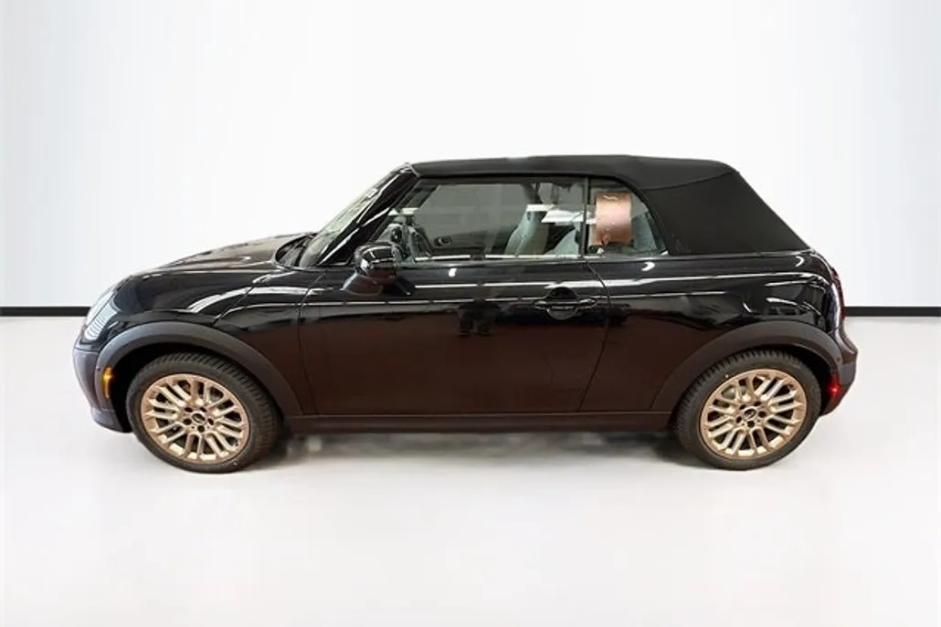 2025 Mini Cooper S Iconic photo 1