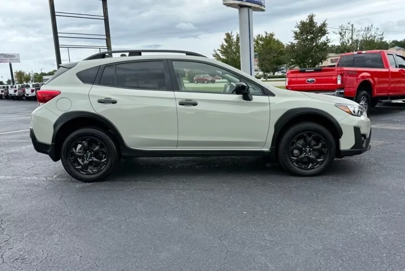 2023 Subaru Crosstrek Premium photo 1