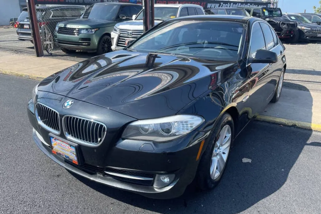2013 Bmw 528xi 5-Series photo 1